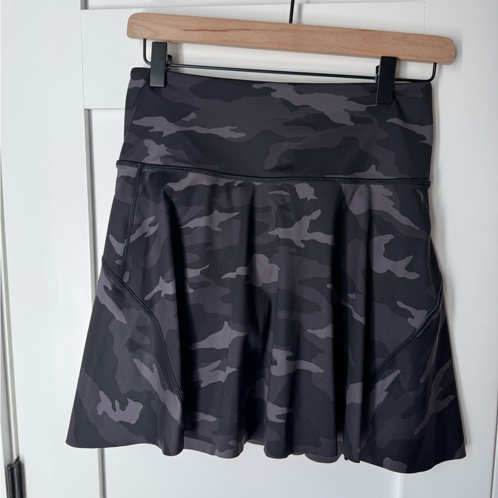 Athleta Ace Tennis Skort Black Camo size XS NWT